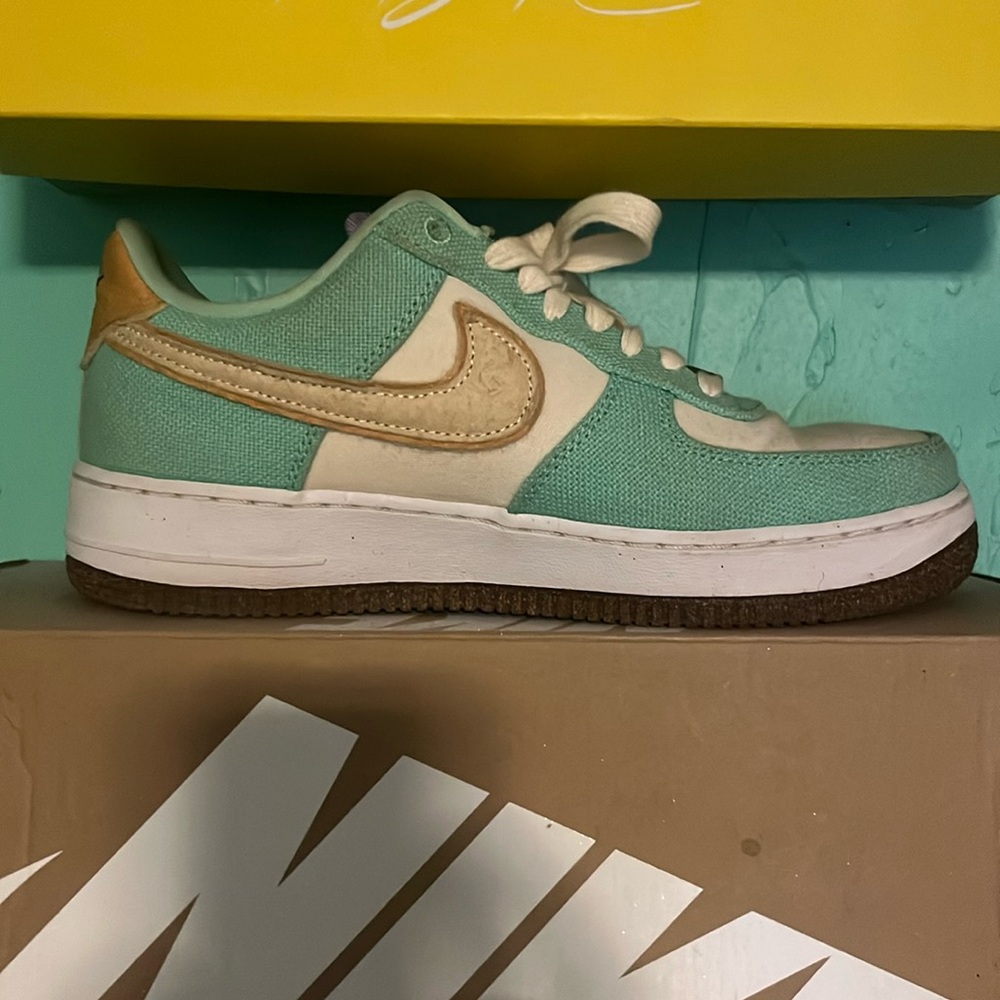 Wmns Air Force 1 ’07 LX ‘Happy Pineapple’